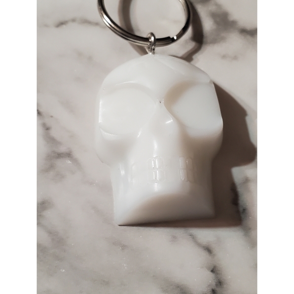 Halloween Skull/Head/Bones Keychain - Picture 2 of 3